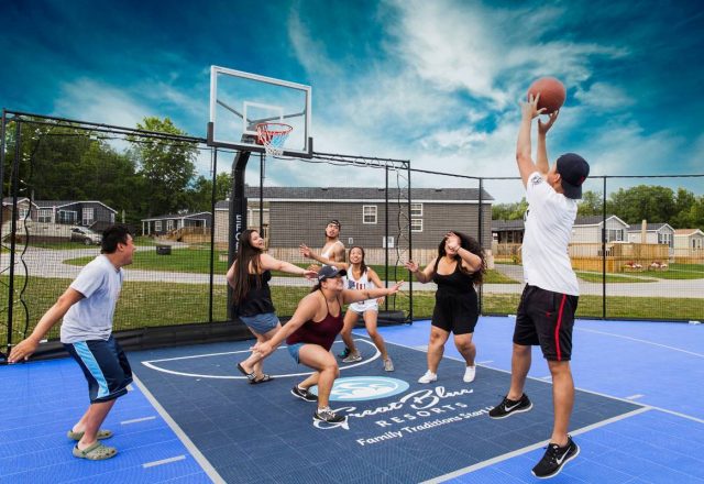 The cottage lifestyle isn't all about lounging by the pool or on the beach - you can also enjoy plenty of physical activity on the multi-sports court!