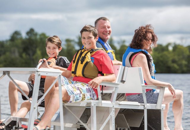 Why not make your visit more memorable? Book a Pontoon Ride on Lake Seymour!